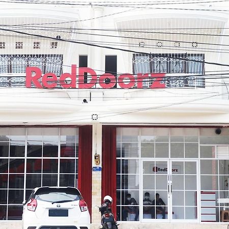 Reddoorz @ Jalan Tanjung Blitar Hotel Kültér fotó